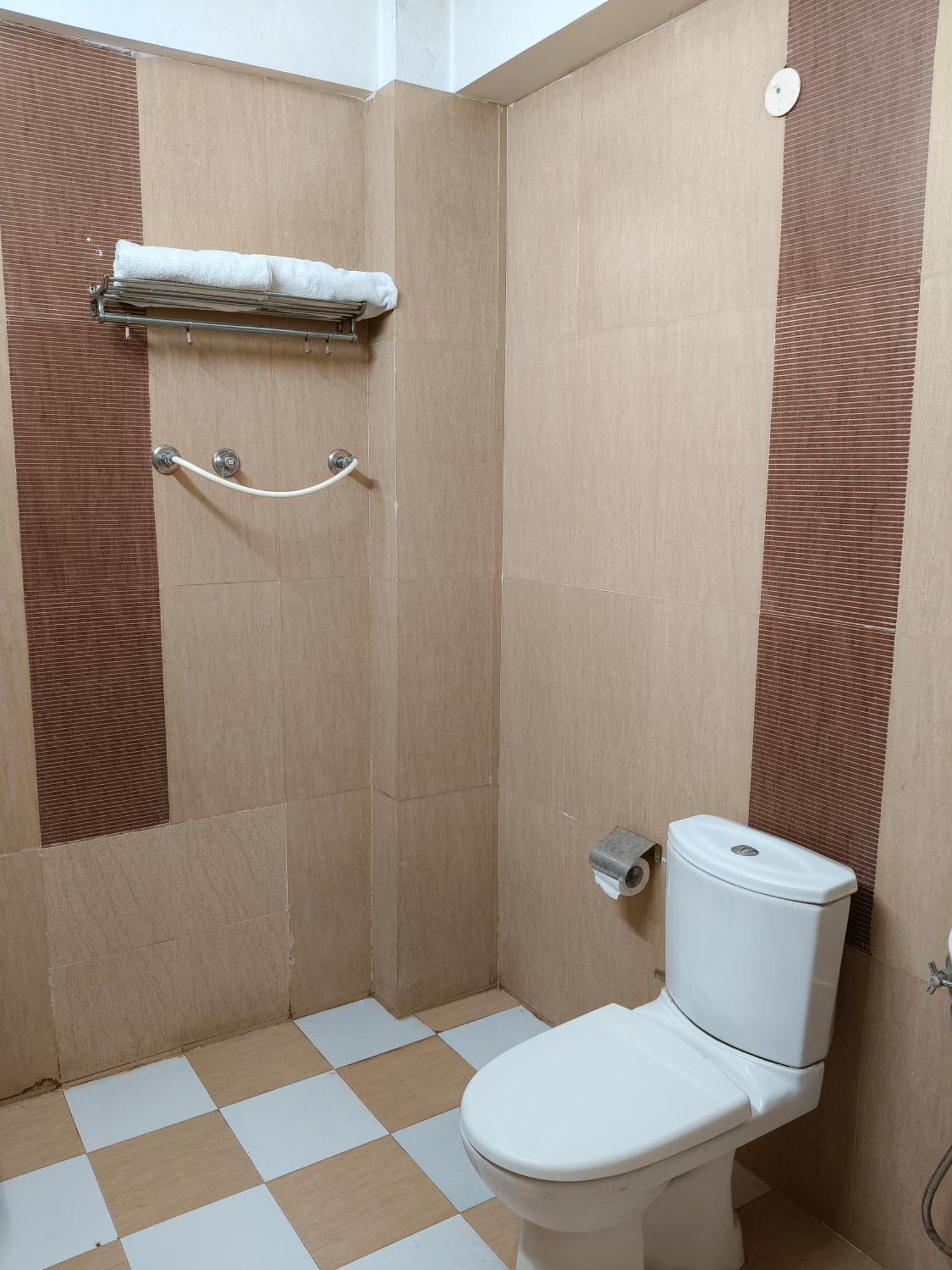 Hotel Kailash Residency Ντεχραντούν Εξωτερικό φωτογραφία