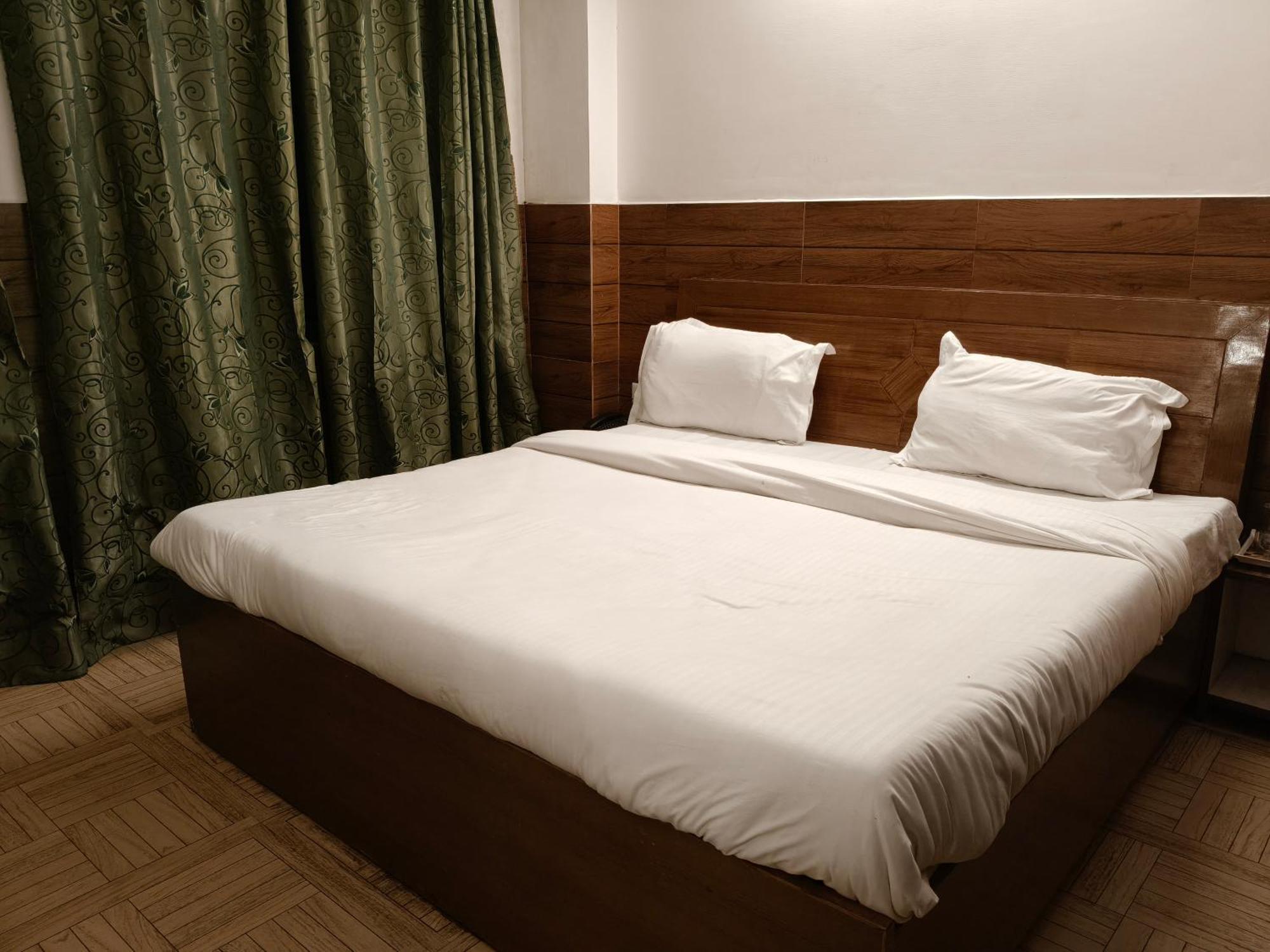 Hotel Kailash Residency Ντεχραντούν Εξωτερικό φωτογραφία